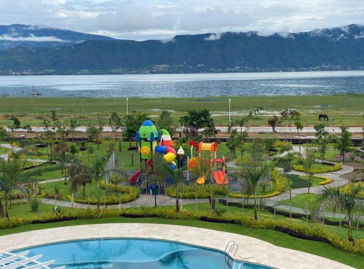 Hermosa Casa En Orilla Del Lago -Zona De Villedos- San Cristobal Zapotitlan Exterior foto