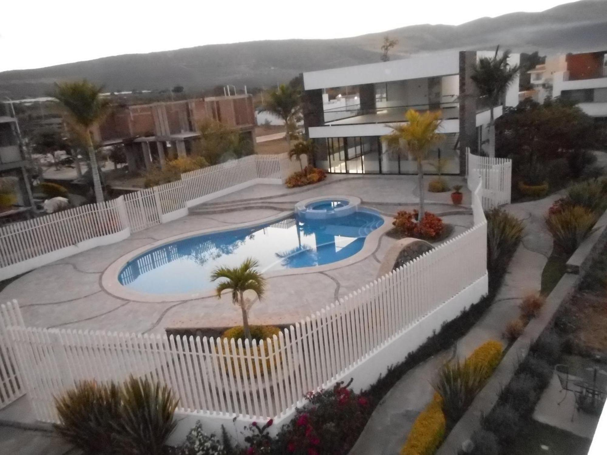 Hermosa Casa En Orilla Del Lago -Zona De Villedos- San Cristobal Zapotitlan Exterior foto
