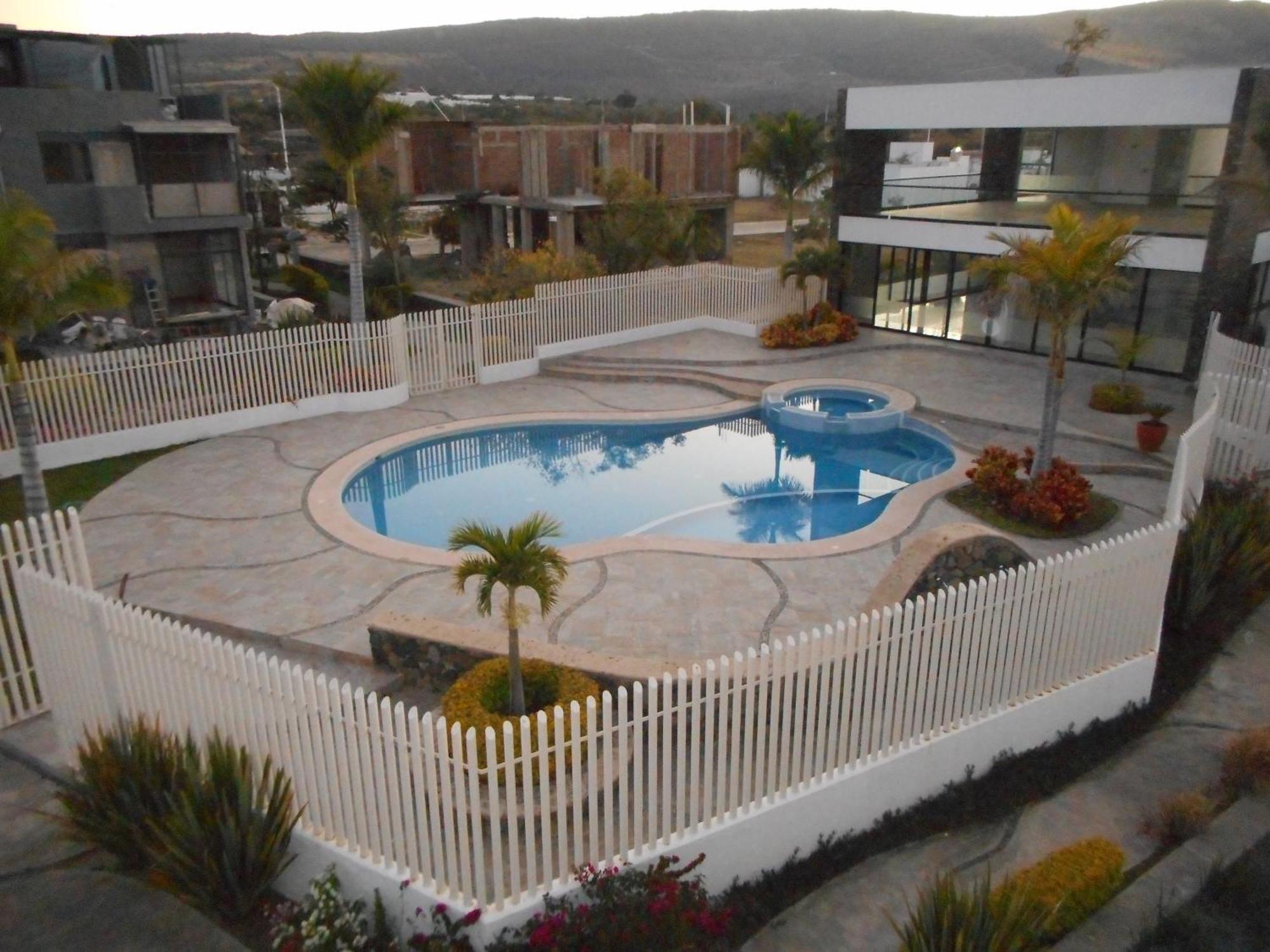 Hermosa Casa En Orilla Del Lago -Zona De Villedos- San Cristobal Zapotitlan Exterior foto