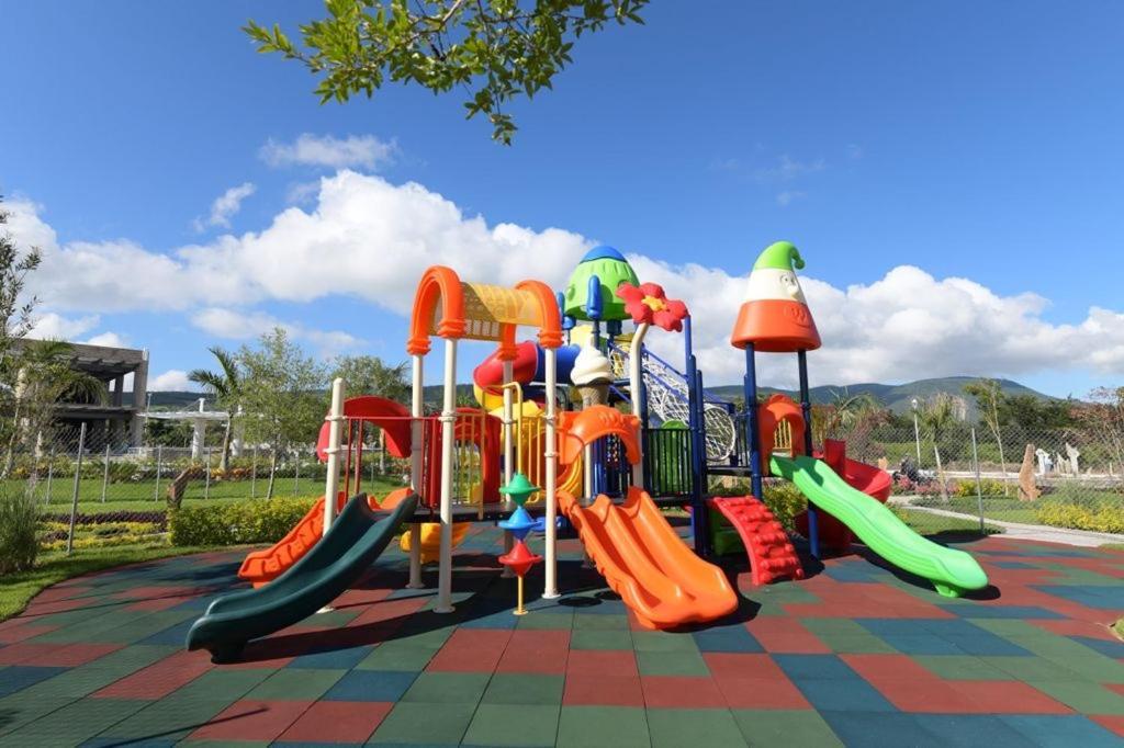 Hermosa Casa En Orilla Del Lago -Zona De Villedos- San Cristobal Zapotitlan Exterior foto